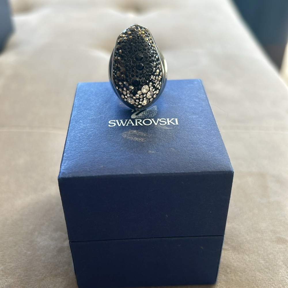 Swarovski Kinshasa Abstract cocktail ring